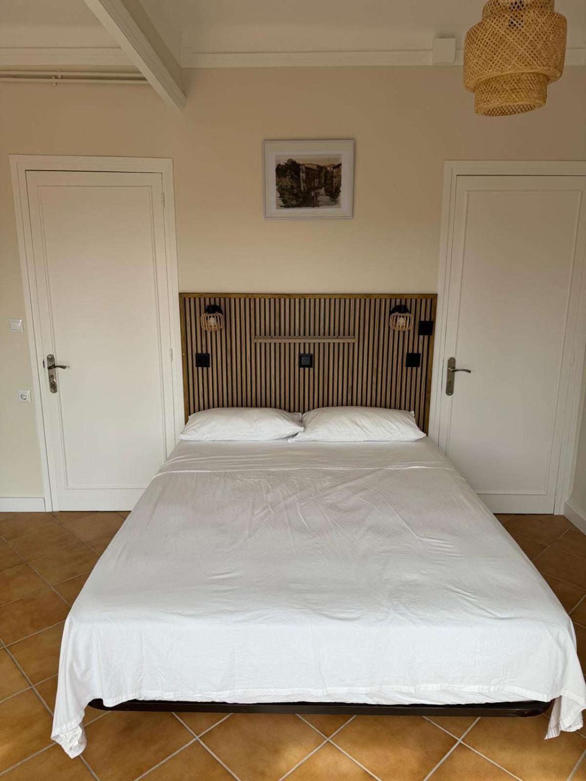 Hostal Restaurant Casa Comaulis La Vajol Extérieur photo
